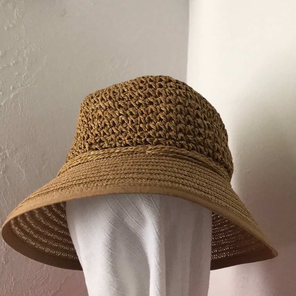 Four Buttons by San Diego Co. Cloche Hat
